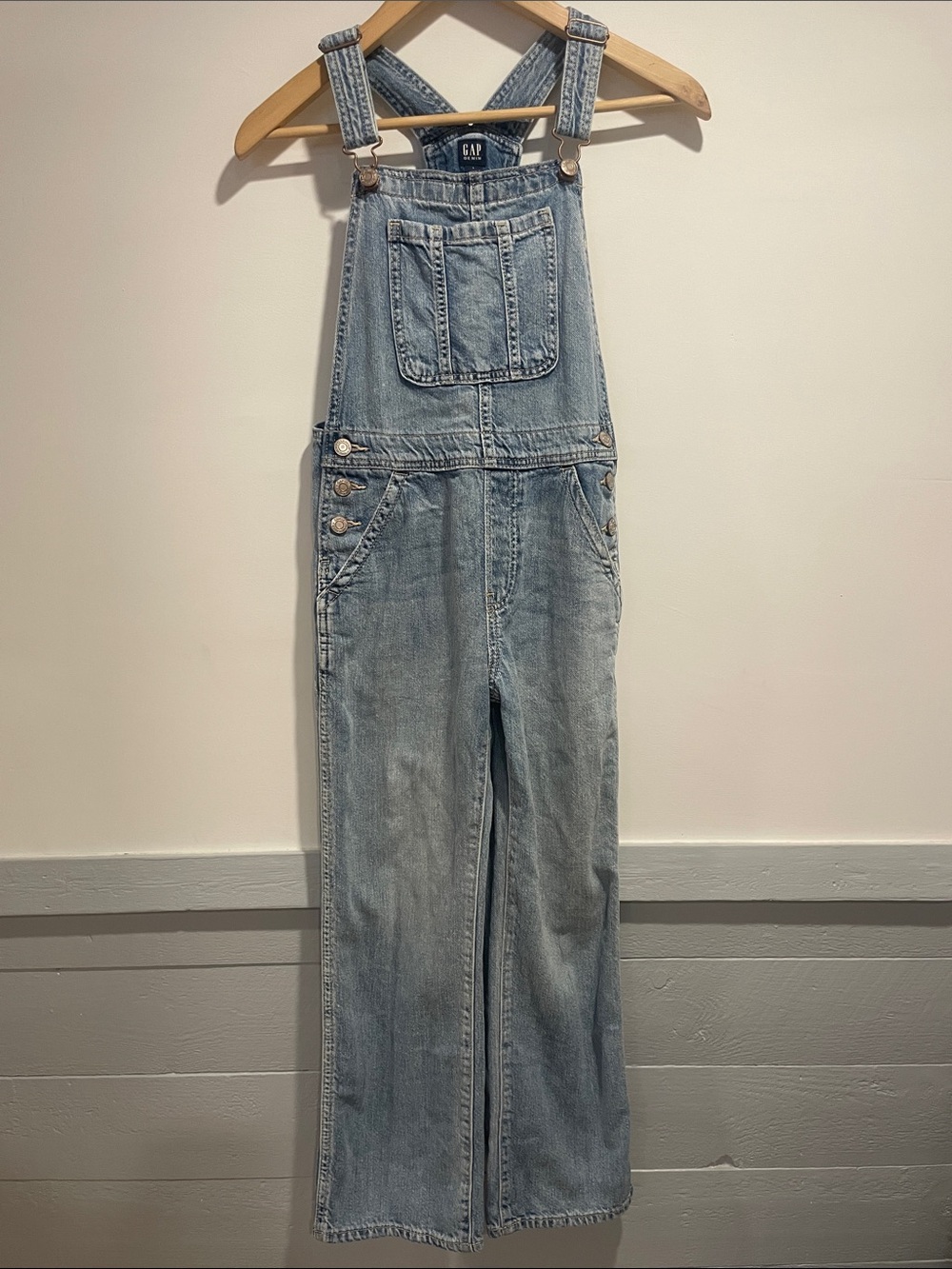 90’s inspired GAP Light Blue relaxed Denim Overalls with Front Pocket